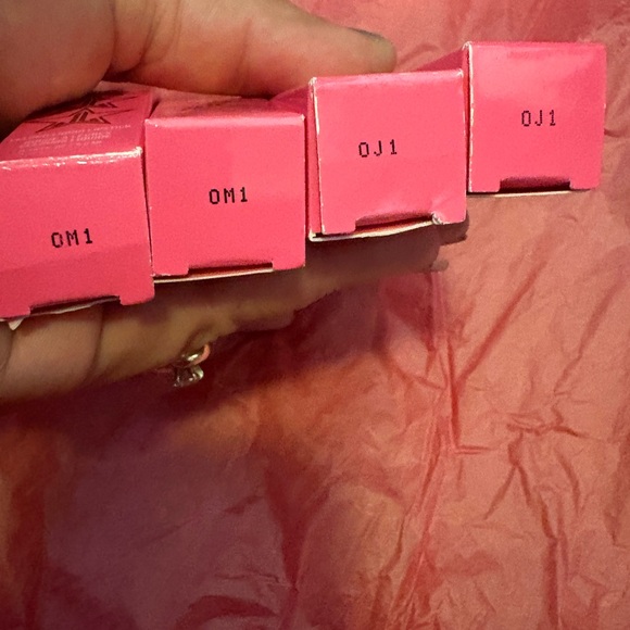 Vibrant Pink Liquid Lipstick Duo - Picture 14 of 16